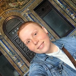 Meet your Posher, Olivia